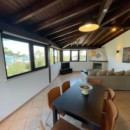 John Sea Apartment *